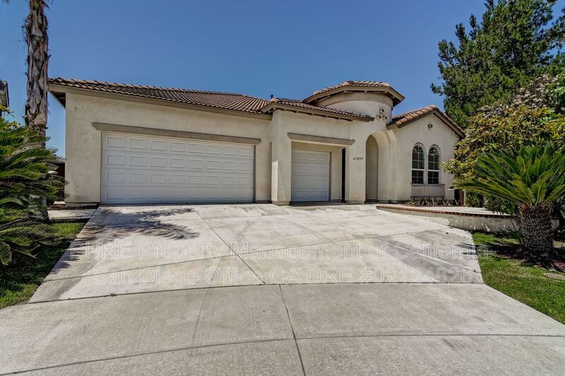 43859 Calle Sandor in Temecula, CA - Building Photo