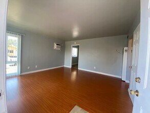 4863-4865 Coconino Way in San Diego, CA - Building Photo - Building Photo