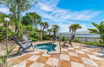 225 S Tropical Trail in Merritt Island, FL - Building Photo - Building Photo