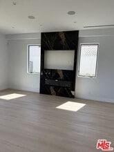 10360 Ilona Ave in Los Angeles, CA - Building Photo - Building Photo