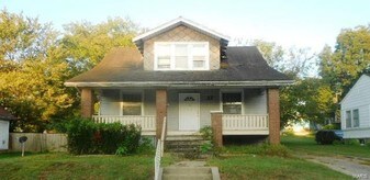 27 N Hanover St in Cape Girardeau, MO - Building Photo