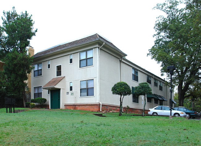 411 NE Parkway Dr in Atlanta, GA - Building Photo - Building Photo