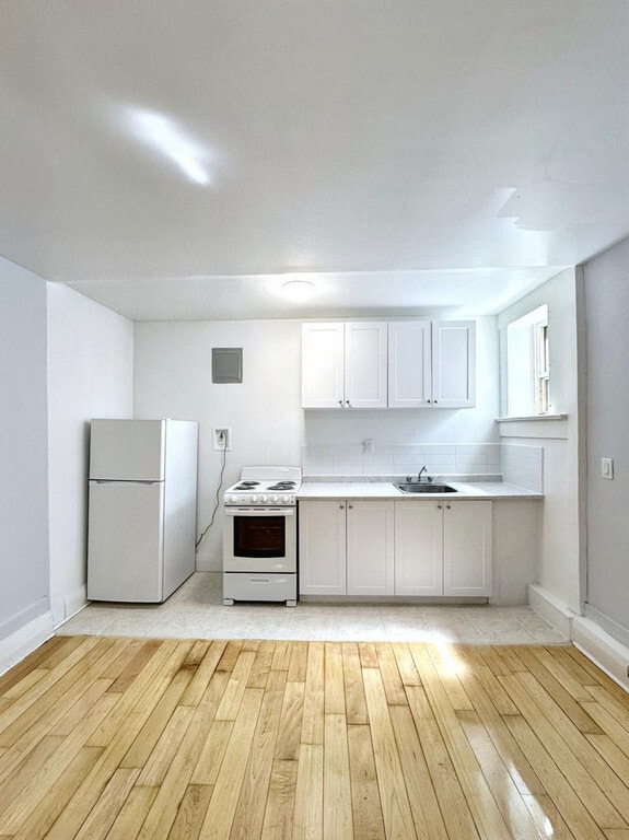 WELLESLEY APARTMENTS