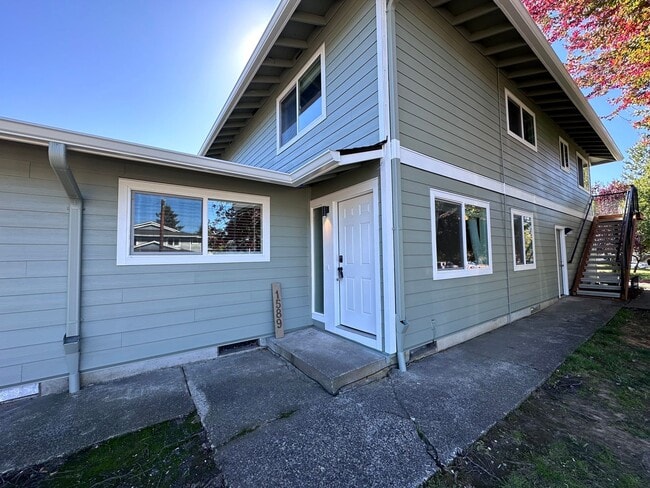 1589 NE Kane Dr in Gresham, OR - Building Photo - Building Photo