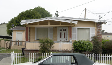 358-360 Smalley Ave in Hayward, CA - Building Photo - Building Photo