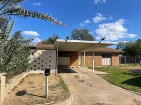 699 Banyan Ct in Laredo, TX - Building Photo