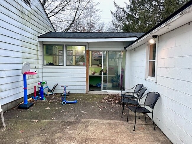 512 Grand St in Portage, MI - Building Photo - Building Photo