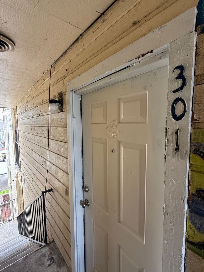 property at 1808 E 66th Pl