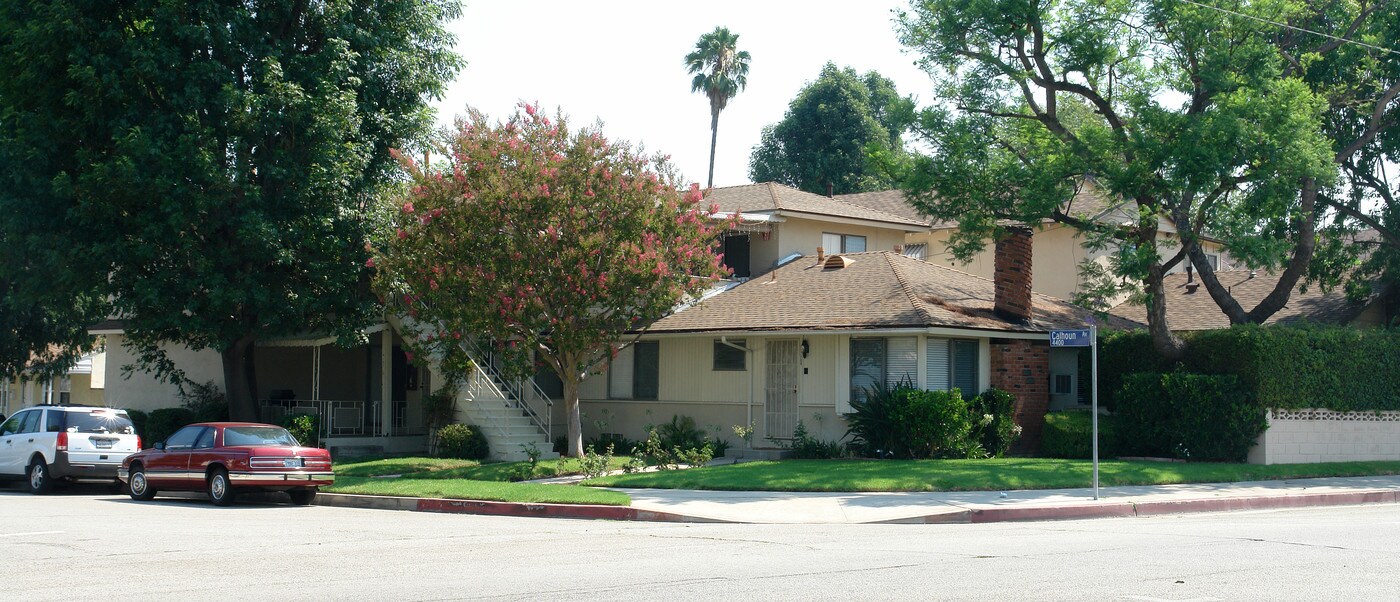 14157 Moorpark St in Sherman Oaks, CA - Building Photo