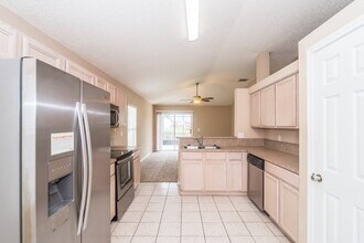 1691 Northglen Cir in Middleburg, FL - Building Photo - Building Photo