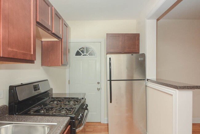1104 W Wellington in Chicago, IL - Building Photo - Building Photo