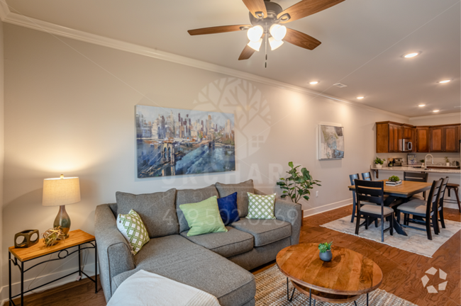 property at 322 N Syracuse Ave