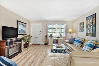 501 Milwaukee Ave in Dunedin, FL - Building Photo - Building Photo