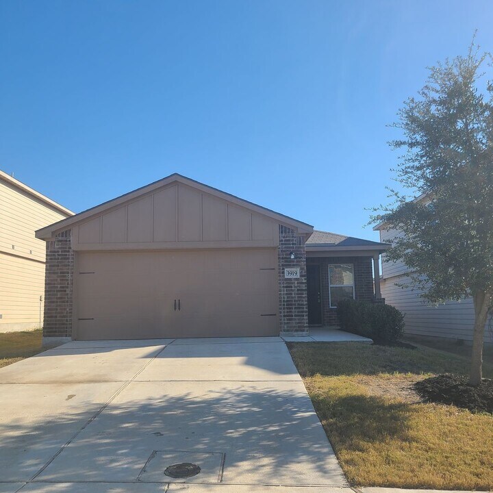 3919 Turtle Creek in New Braunfels, TX - Building Photo