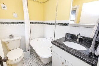 Glendale Flats and 2396 Myrtle House in St. Paul, MN - Foto de edificio - Building Photo