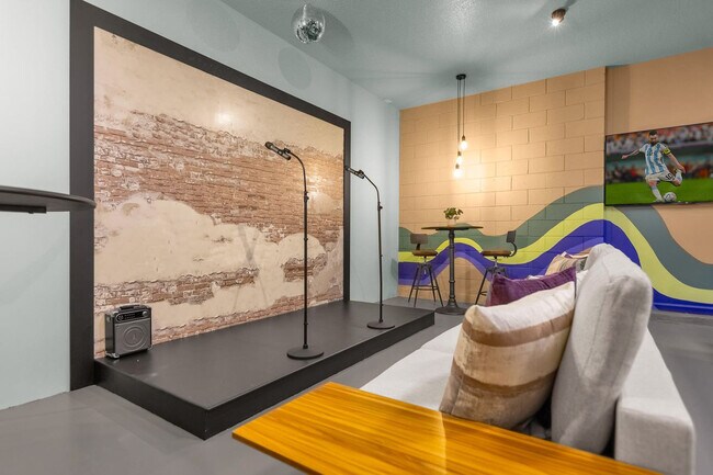 221 Ballo Dr in Kissimmee, FL - Building Photo - Building Photo