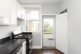 943 Judson Ave in Evanston, IL - Building Photo - Building Photo