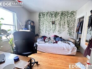 24 Greylock Rd, Unit 1 in Boston, MA - Foto de edificio - Building Photo