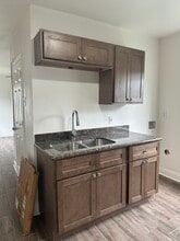 1818 Brown Ave in Harvey, LA - Foto de edificio - Building Photo