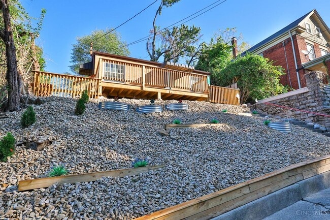 632 Straight St in Cincinnati, OH - Foto de edificio - Building Photo