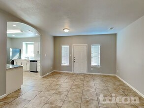 624 Nora Ln in Desoto, TX - Building Photo - Building Photo