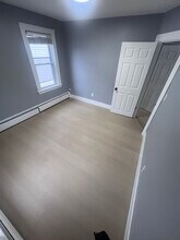 175 Child St in Warren, RI - Building Photo - Building Photo