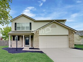 15532 Outside Trail in Noblesville, IN - Building Photo