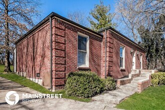 5904 Bluffington Ct in Louisville, KY - Building Photo - Building Photo