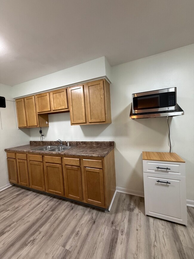 3642 Northdale Pl, Unit 2