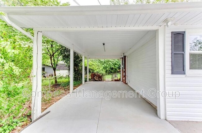 9204 Topoco Dr in Knoxville, TN - Building Photo - Building Photo