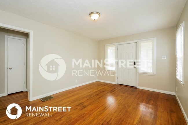 4568 Young Ave in Indianapolis, IN - Building Photo - Building Photo