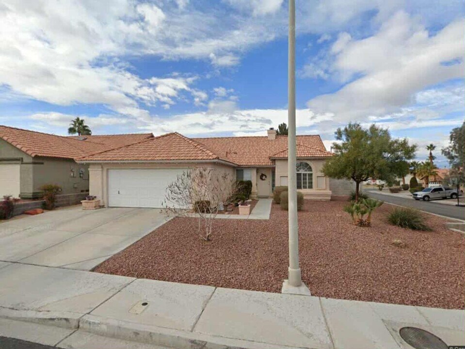 185 Deanna Way in Henderson, NV - Building Photo