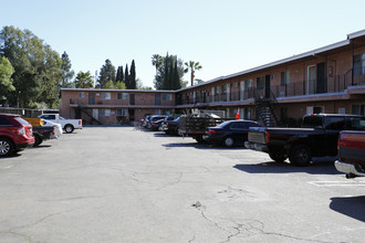 Olive Tree Apartments in Van Nuys, CA - Building Photo - Building Photo