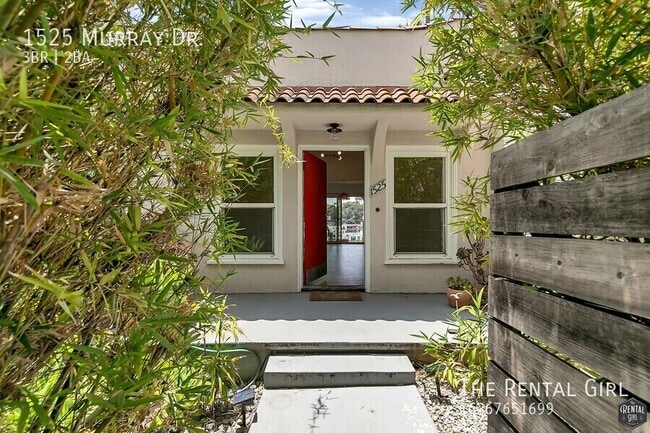 property at 1525 Murray Dr