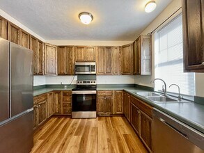 327 Freyling Pl SE in Grand Rapids, MI - Building Photo - Building Photo