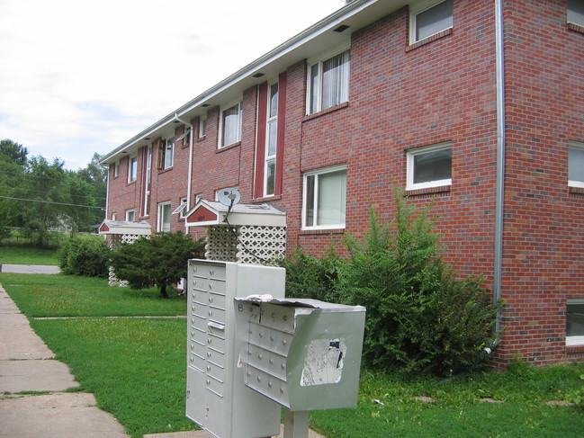 Silverado Apartments in Omaha, NE - Building Photo - Building Photo