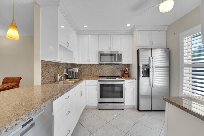 626 Laconia Cir in Greenacres, FL - Building Photo - Building Photo