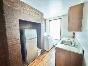 10 Jewett Ave in Jersey City, NJ - Building Photo - Building Photo