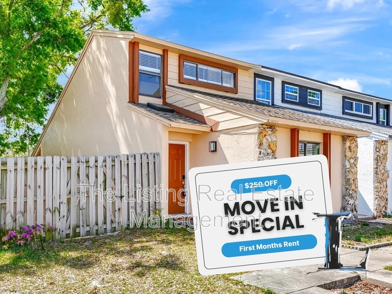 12290 Huntsman Ln in Orlando, FL - Building Photo