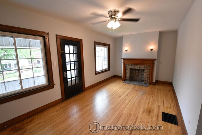 2832-2834 Indianola Ave in Columbus, OH - Building Photo - Building Photo