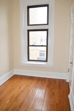 2050 W North Ave in Chicago, IL - Building Photo - Building Photo