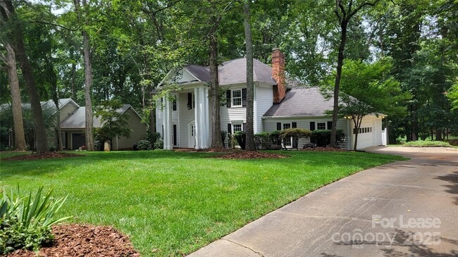 9424 Whitethorn Dr in Charlotte, NC - Building Photo - Building Photo