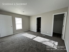 5715 Heather View Ln in Fort Wayne, IN - Building Photo - Building Photo