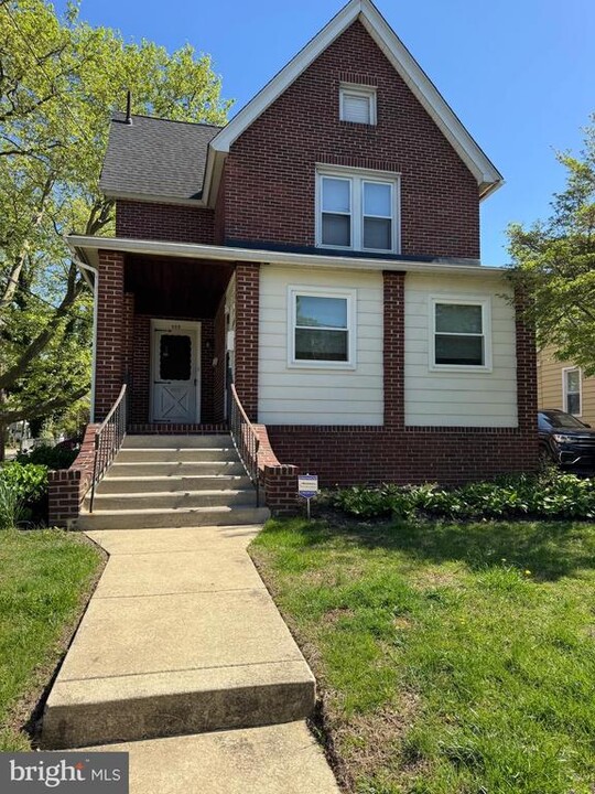 800 Grant Ave in Oaklyn, NJ - Building Photo