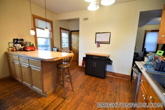 346 Faneuil St in Boston, MA - Building Photo - Building Photo