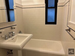 EAST 56 STREET in New York, NY - Building Photo - Building Photo