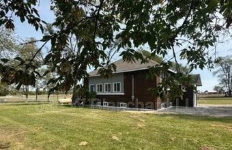 7038 W Blanchard Rd in Blanchard, MI - Building Photo - Building Photo