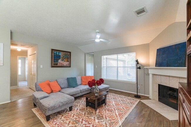 property at 46 S Wynnoak Cir