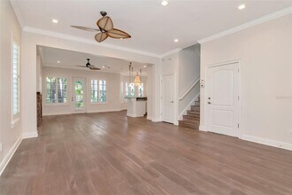 947 Hemingway Cir in Tampa, FL - Building Photo - Building Photo