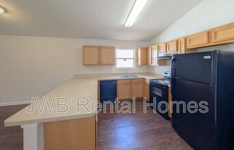 8526 Kona Ave in Jacksonville, FL - Building Photo - Building Photo